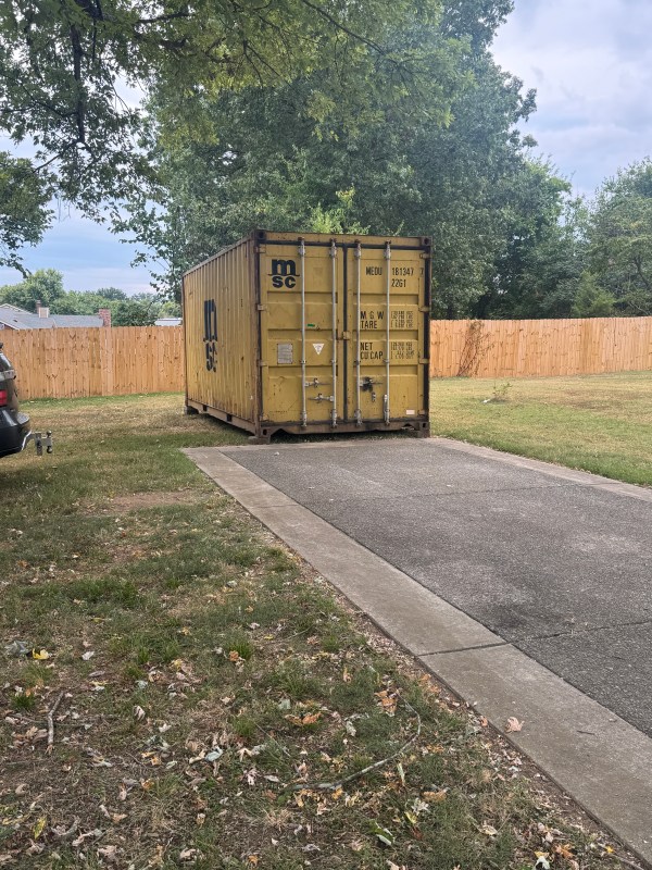 Used 20ft Standard Shipping Container in Tampa, Florida
