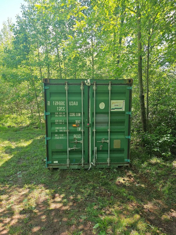Used 20ft Standard Shipping Container in Oakland, California