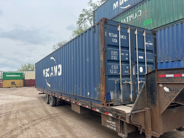 Used 40ft Standard Shipping Container in St. Louis, Missouri